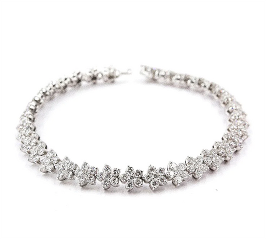 A LINK, INC 18K White Gold Diamond Cluster Link Bracelet