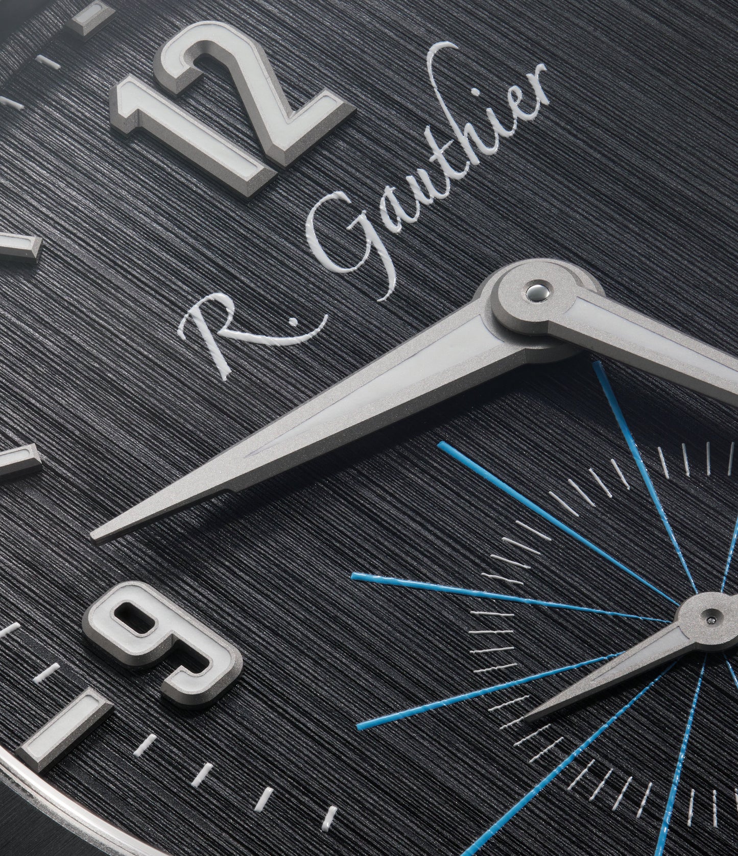 Titanium Edition Four | MON00541 | Titanium