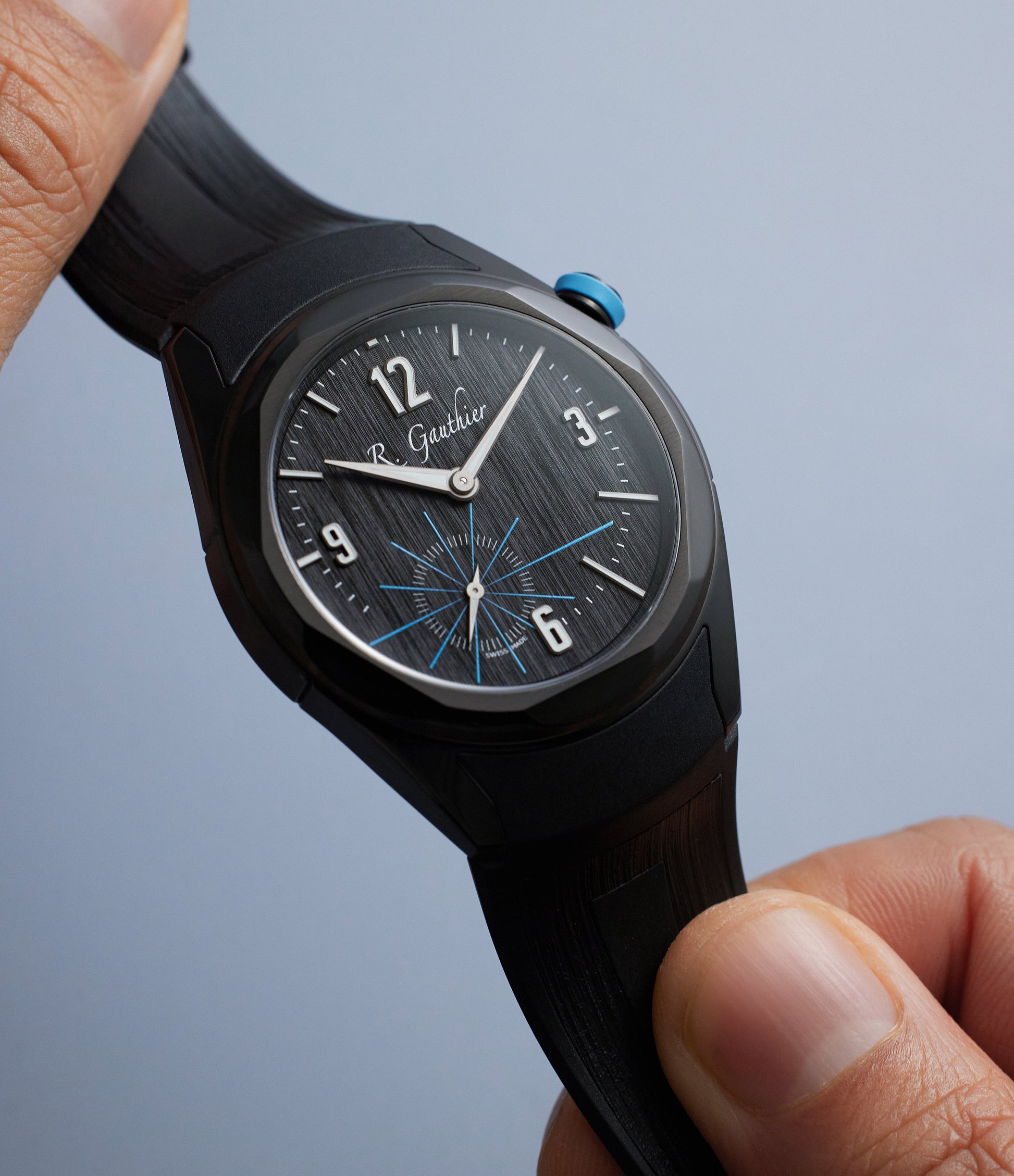 Titanium Edition Four | MON00541 | Titanium