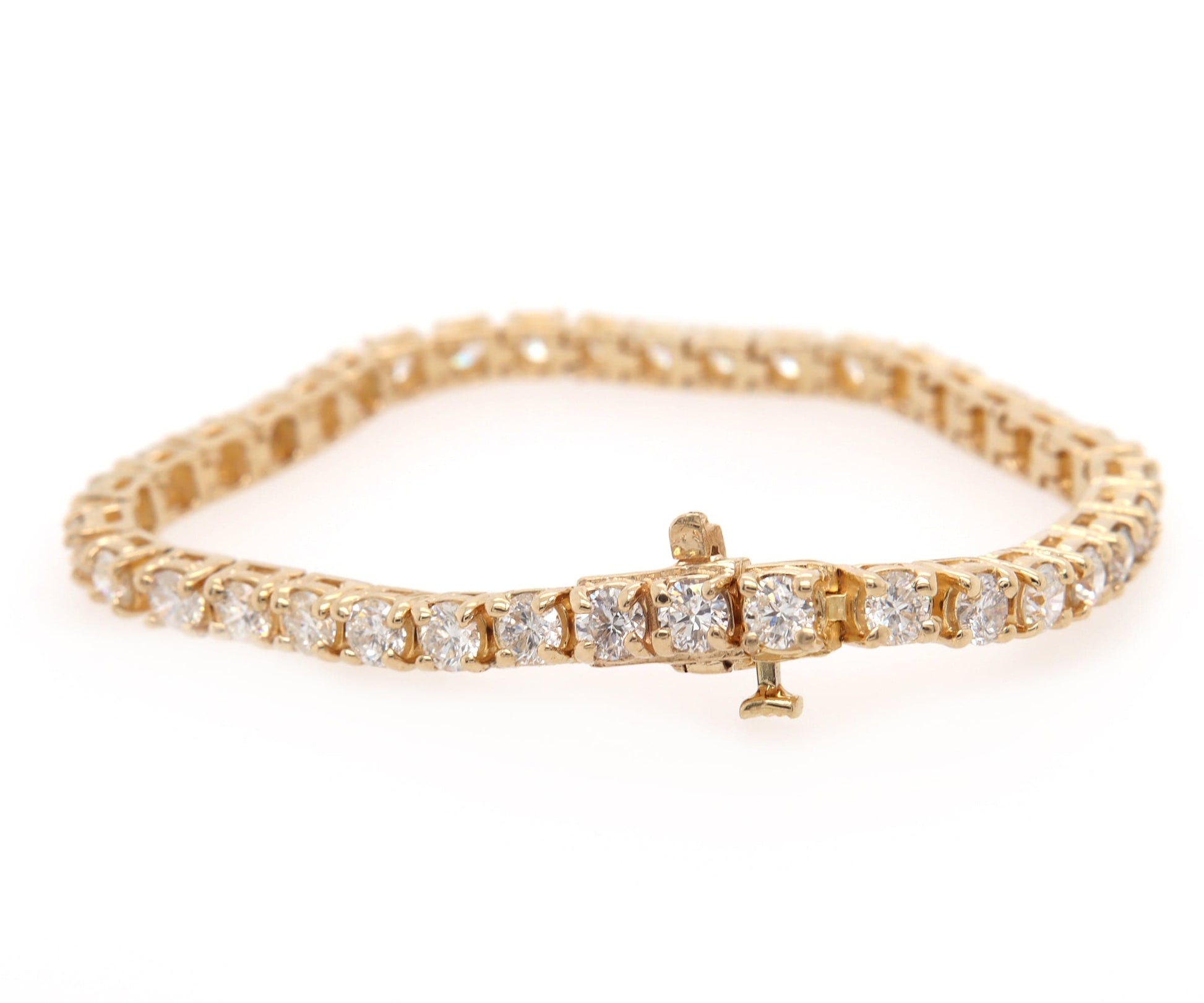 5.55ctw Round Diamond Tennis Bracelet in 14K