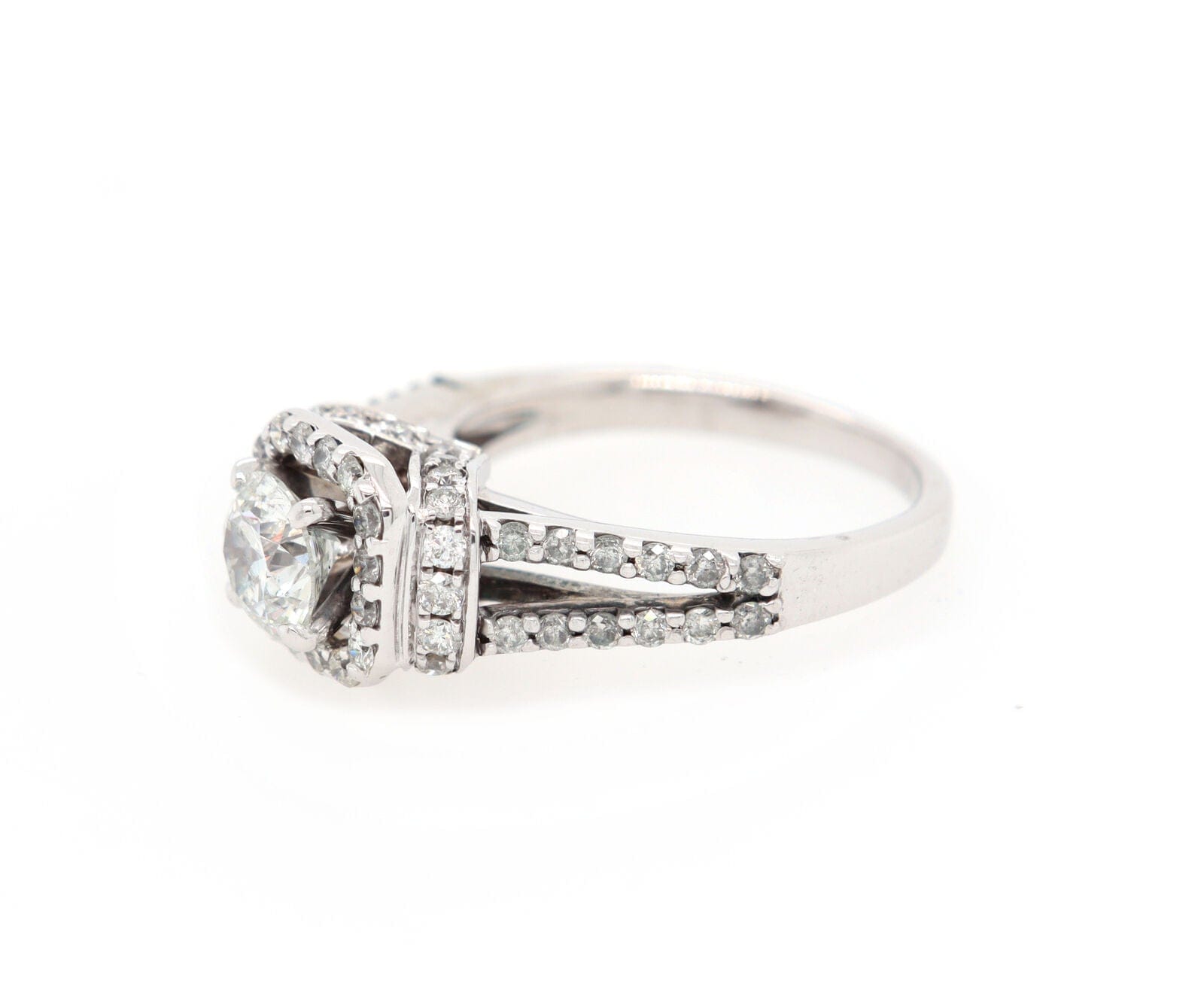 1.00ctw Round Diamond Cushion Frame Engagement Ring in 14K