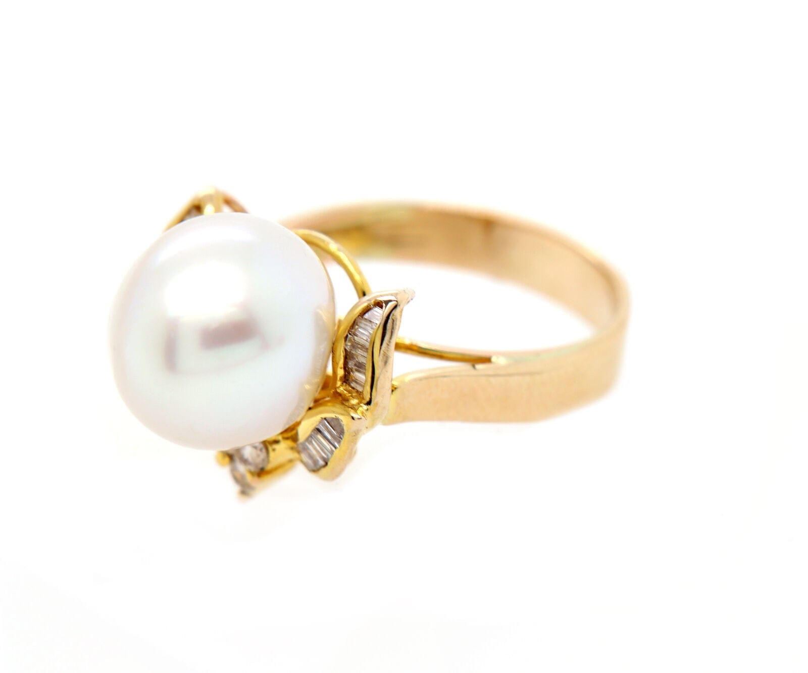 11.50MM South Sea Pearl and 0.25ctw Diamond Ring in 14K