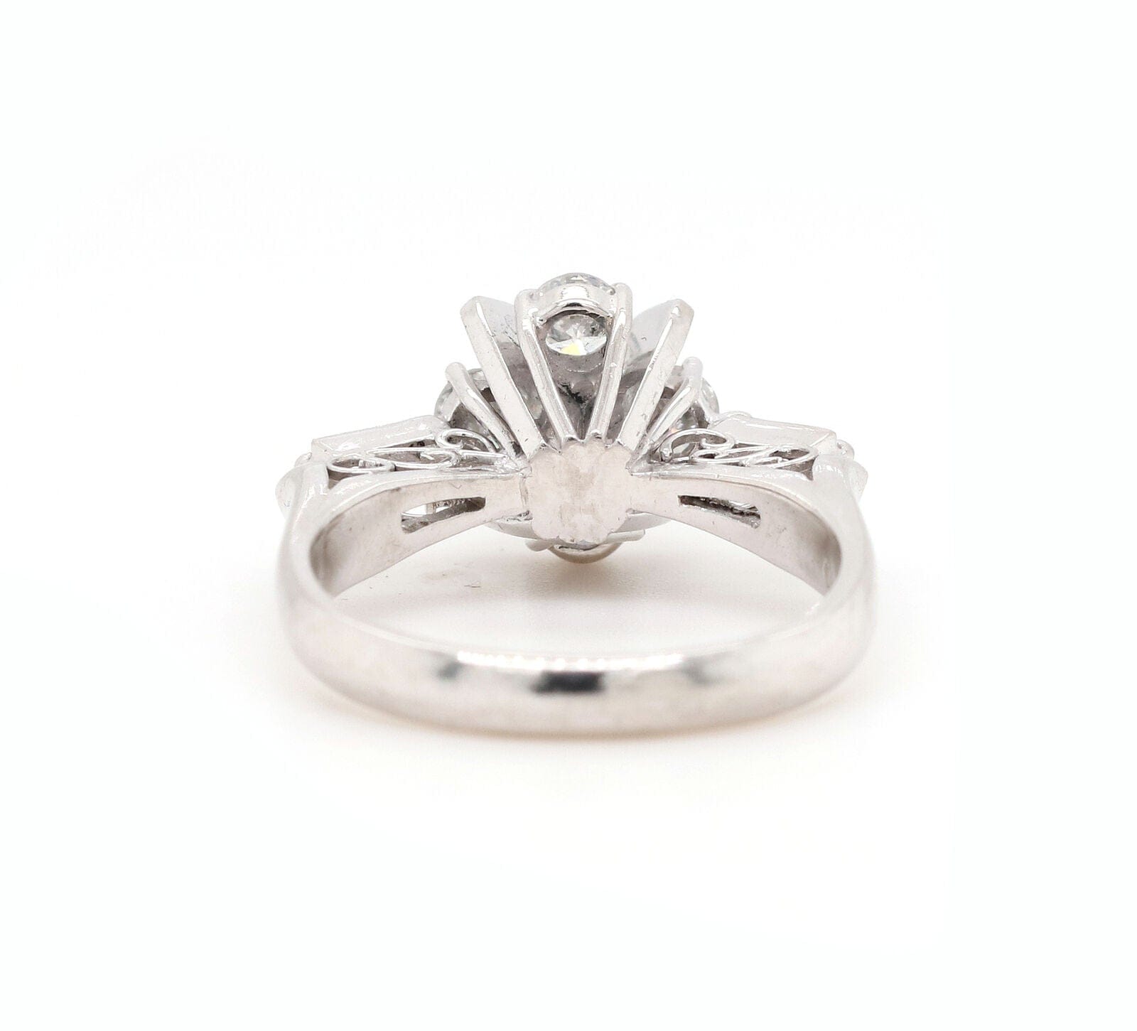 1.19ctw Round and Baguette Diamond Retro Style Ring in Platinum