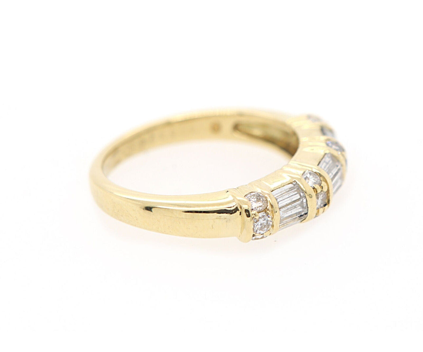 0.90ctw Baguette and Round Diamond Band Ring in 18K