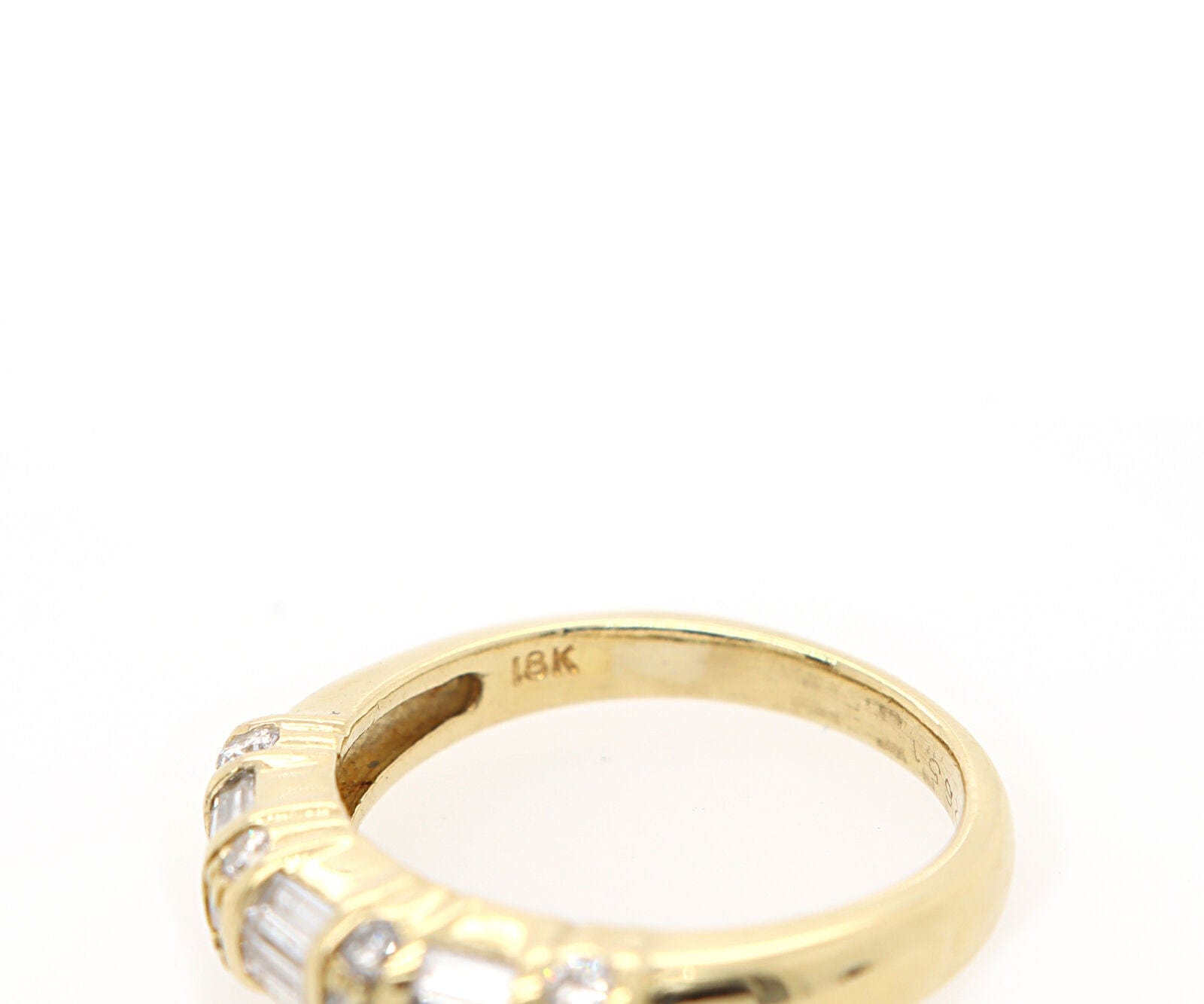 0.90ctw Baguette and Round Diamond Band Ring in 18K