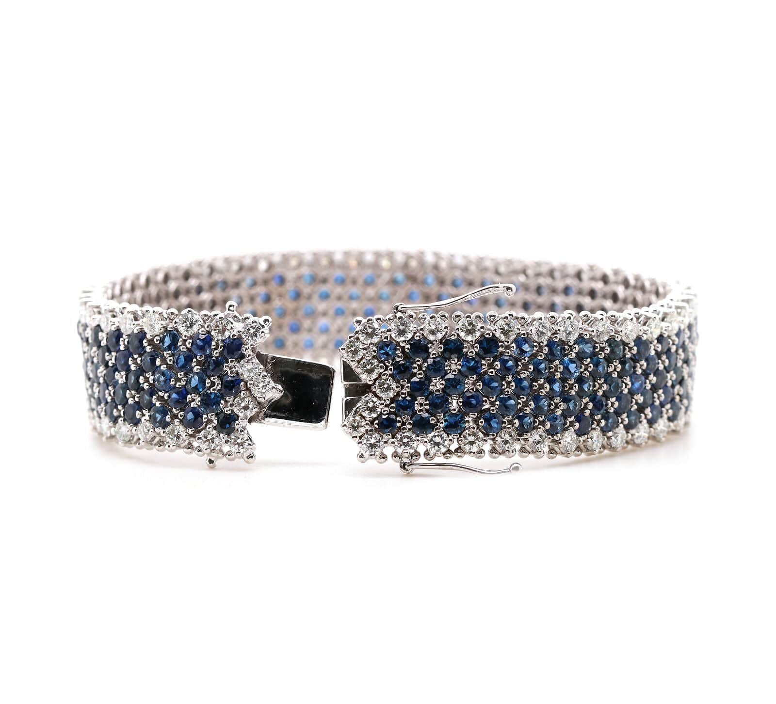 25.0ctw Round Sapphire and 7.00ctw Round Diamond Bracelet in 18K