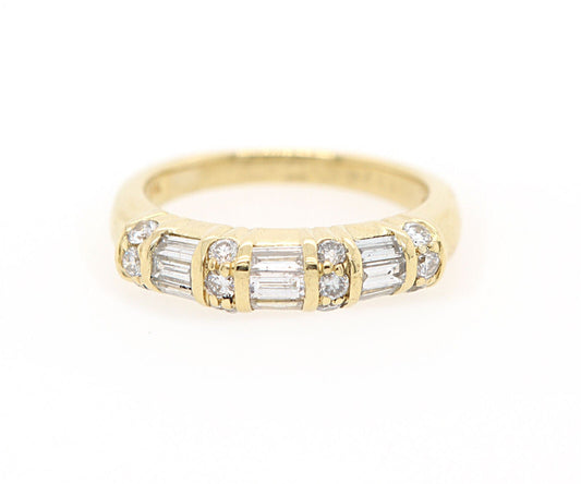 0.90ctw Baguette and Round Diamond Band Ring in 18K