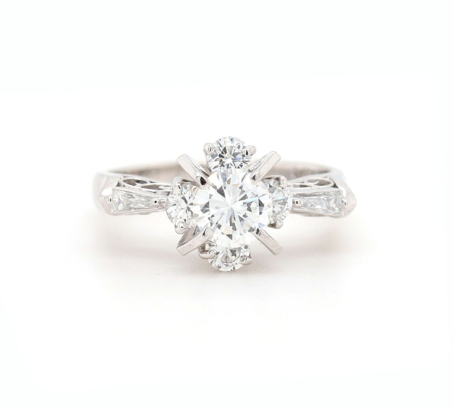 1.19ctw Round and Baguette Diamond Retro Style Ring in Platinum