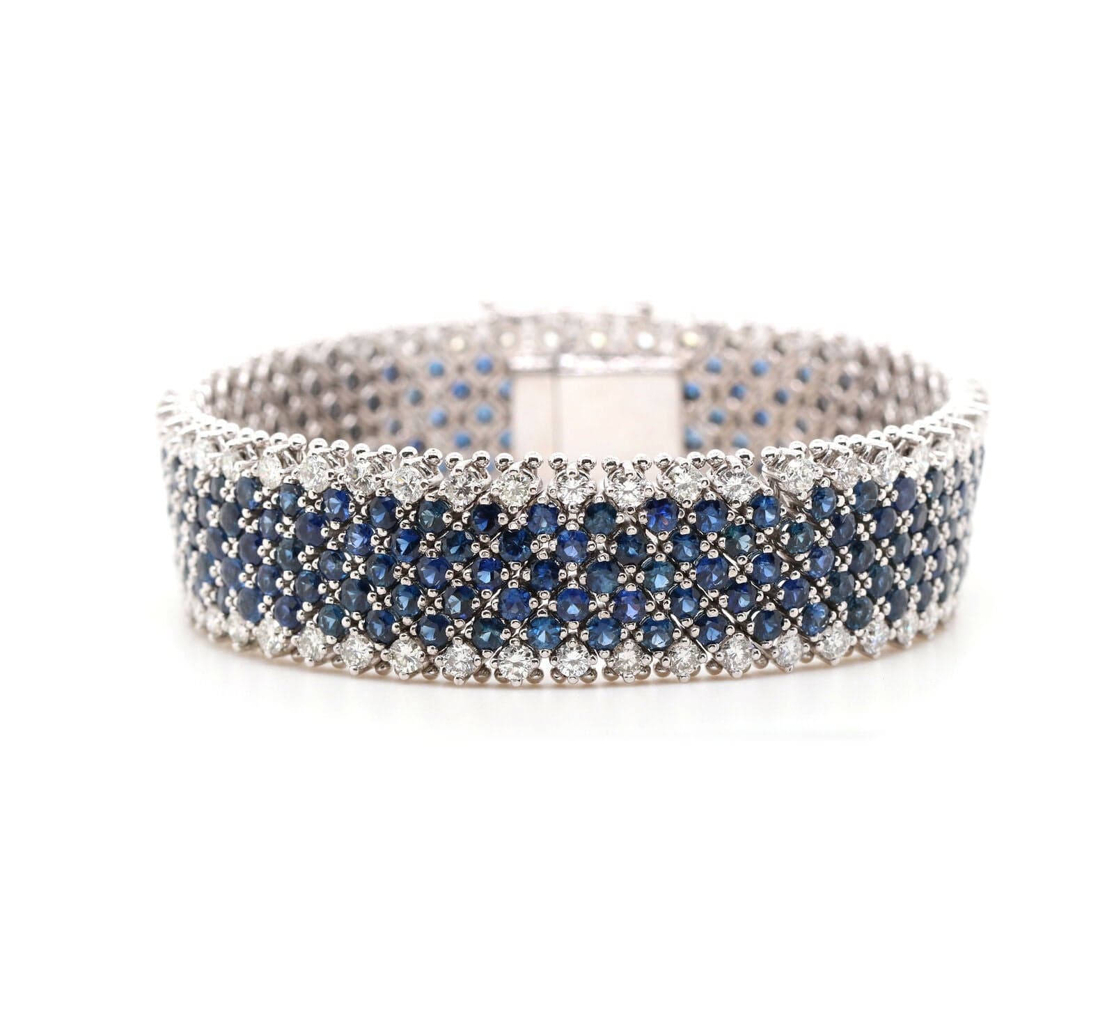 25.0ctw Round Sapphire and 7.00ctw Round Diamond Bracelet in 18K