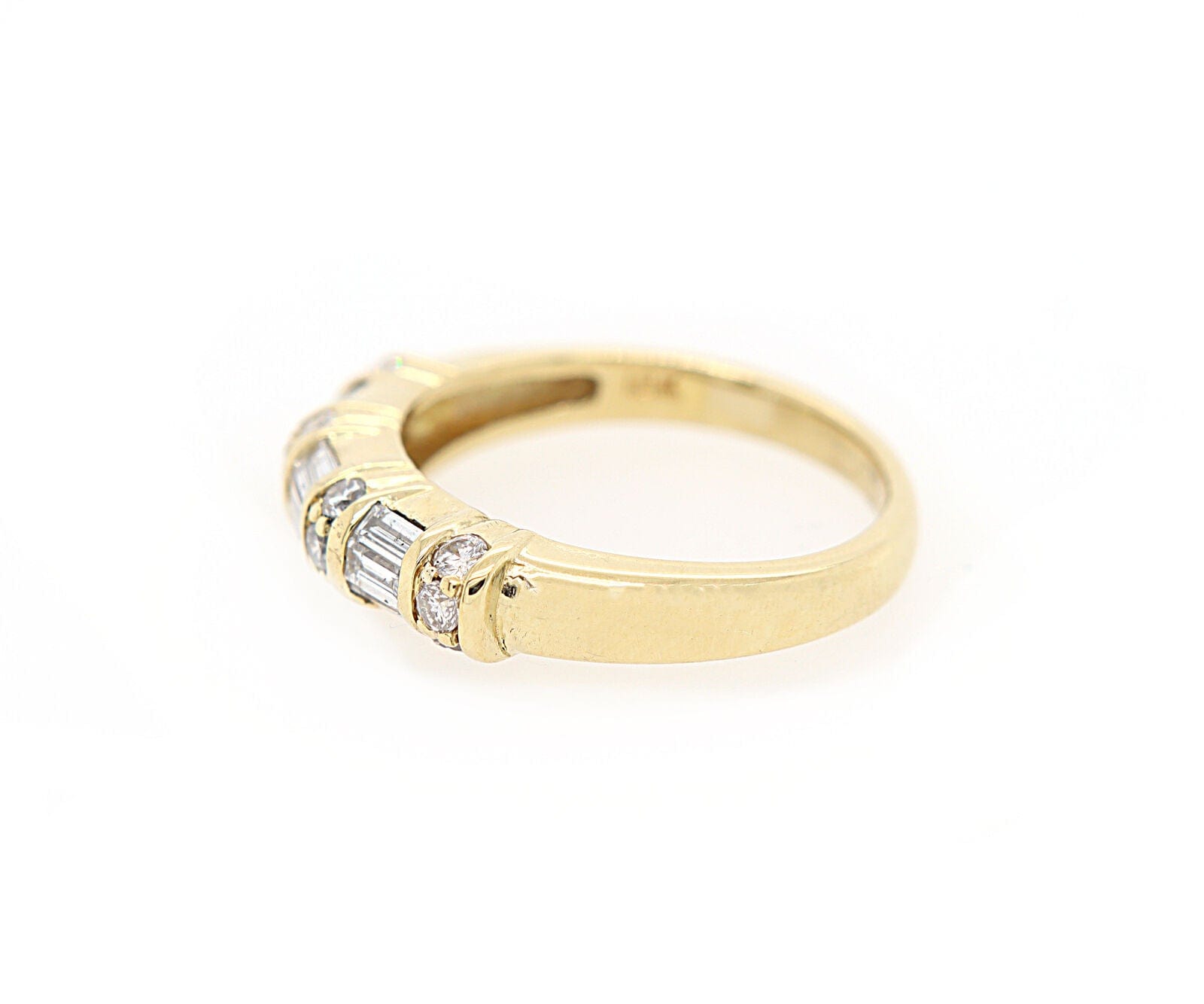 0.90ctw Baguette and Round Diamond Band Ring in 18K