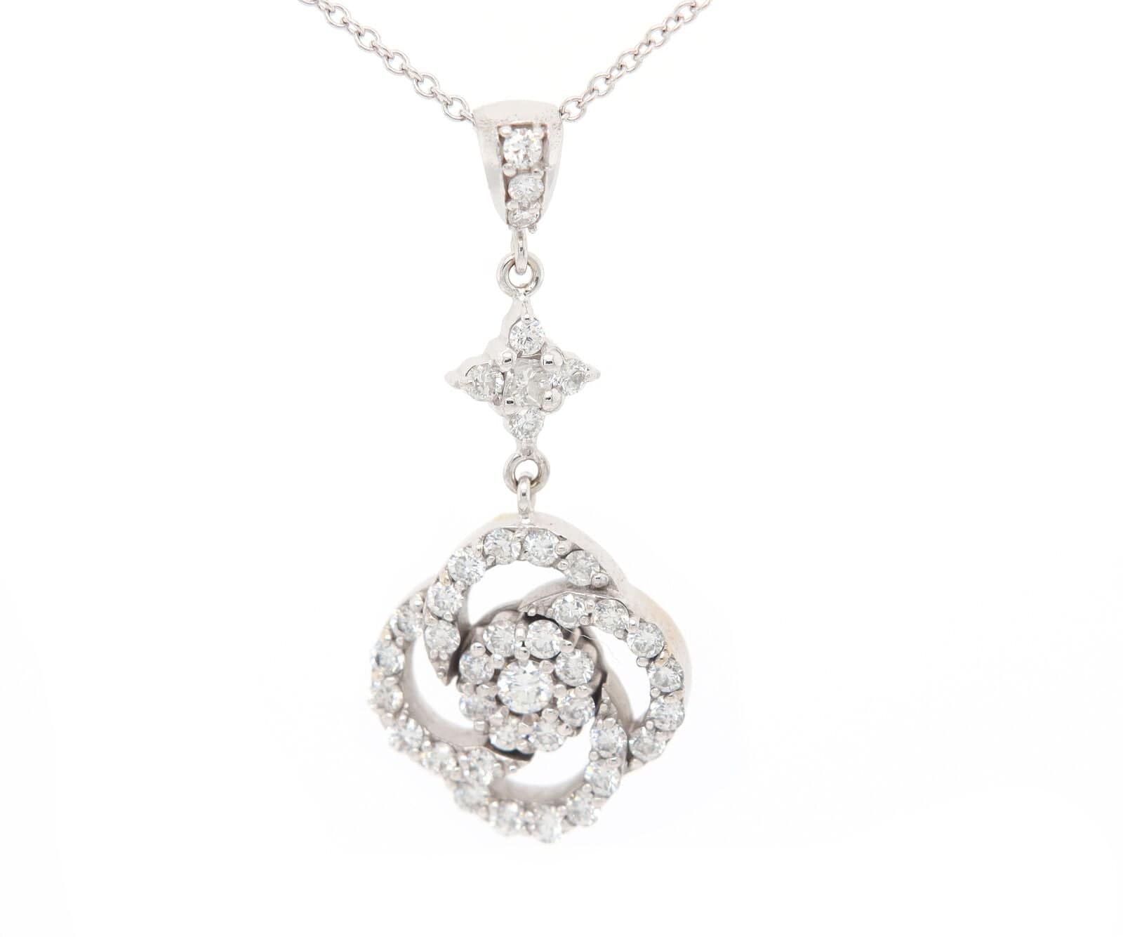 0.65ctw Diamond Flower Pendant Necklace in 18K