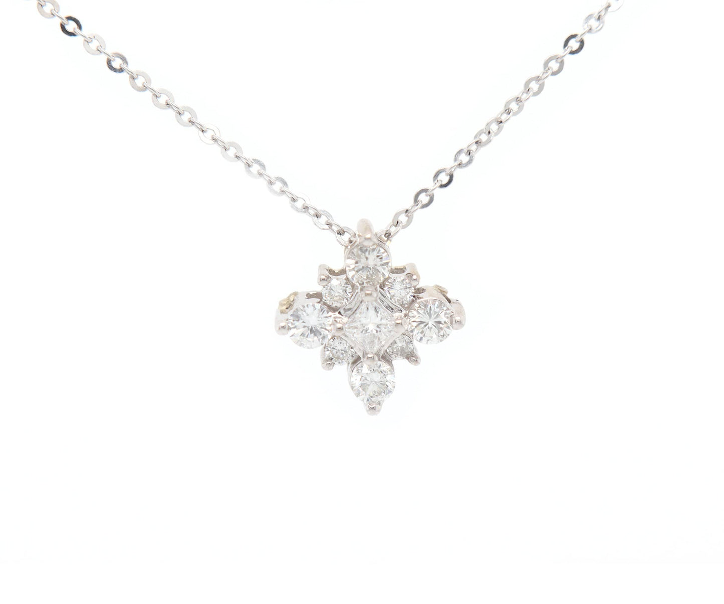 0.65ctw Round Diamond Cluster Pendant Necklace in 14K