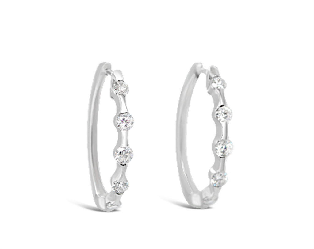 A Link 18K White Gold Diamond Hoop Earrings