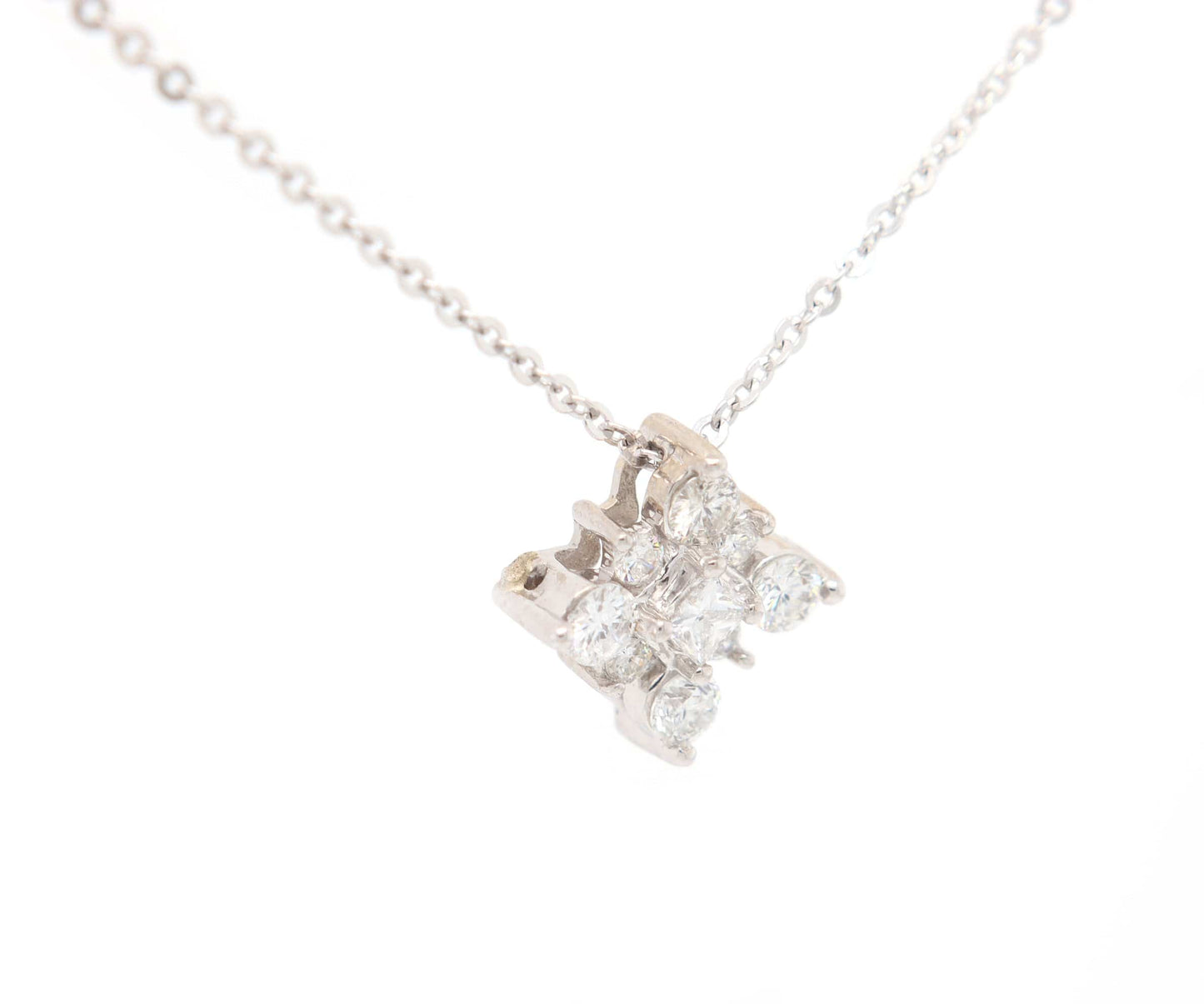 0.65ctw Round Diamond Cluster Pendant Necklace in 14K