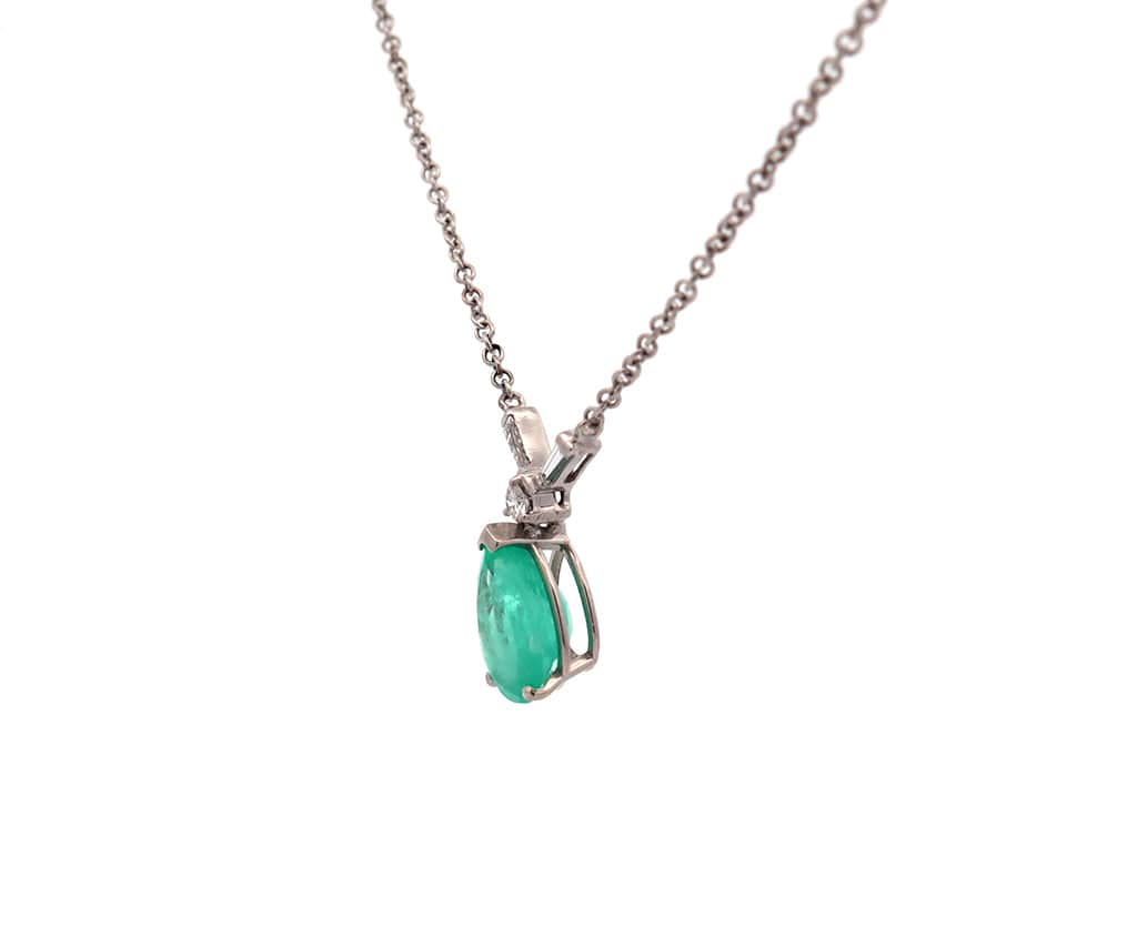 2.75ct Pear Cut Emerald and 0.15ctw Diamond Pendant Necklace in 14K