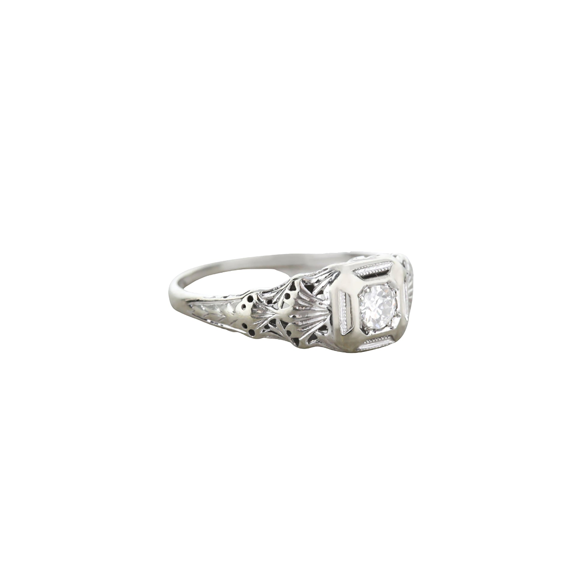 18k White Gold Solitaire Hand Engraved Engagement Ring