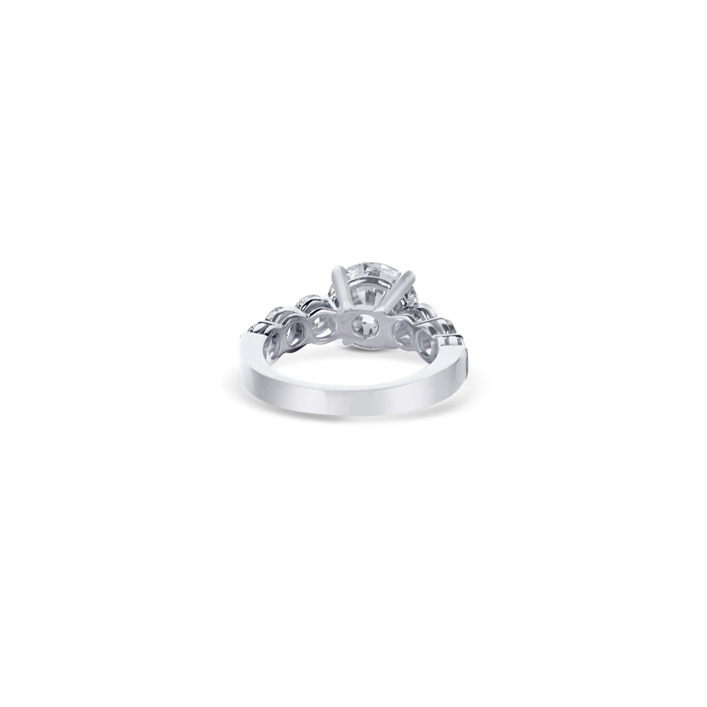 18K White Gold Round Diamond Engagement Ring