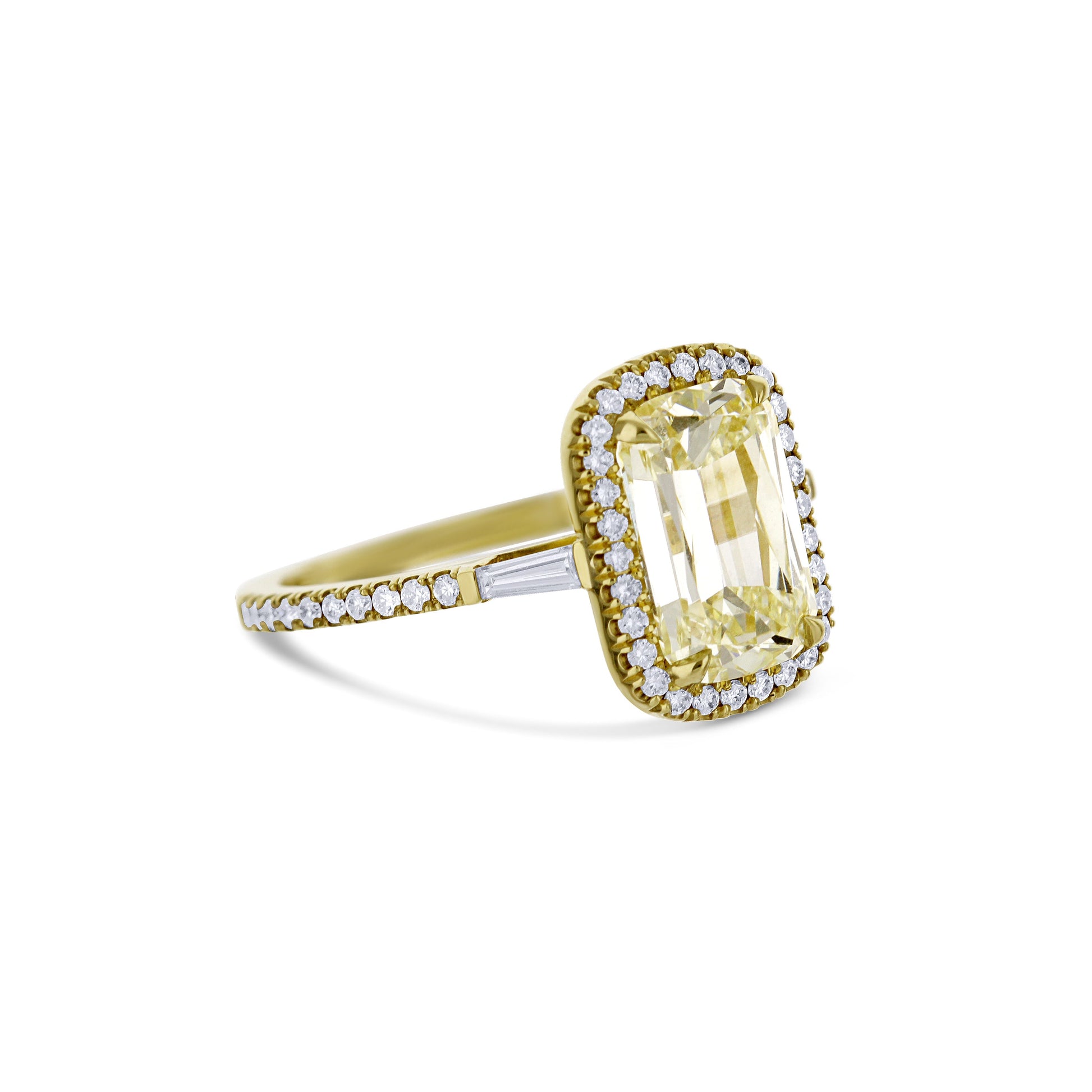 18K Yellow Gold Ashoka With A 2.16 Karat Diamond And Halo