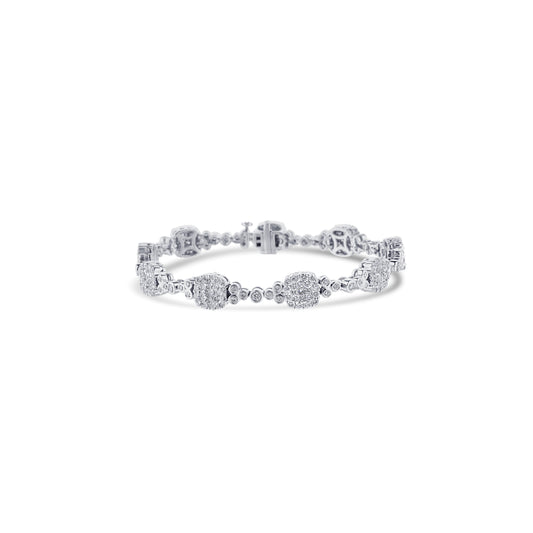 18K White Gold Cushion Cluster Diamond Bracelet