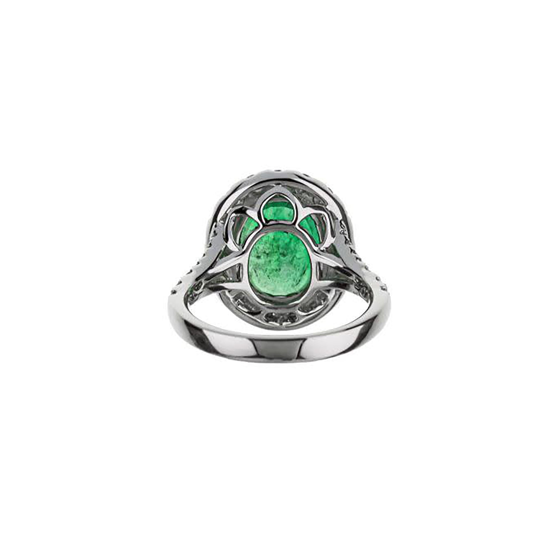 18K White Gold Oval Emerald Diamond Halo Ring