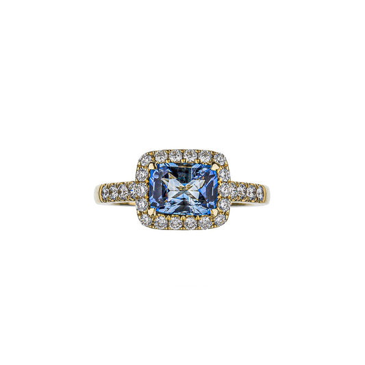 18K Yellow Gold Blue Sapphire Ring With Diamond Halo