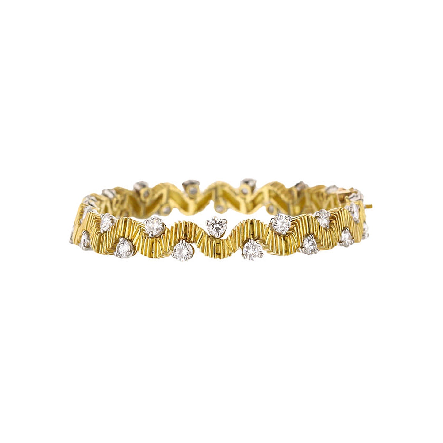 18K Yellow Gold Wave Bracelet With Alternating Diamonds