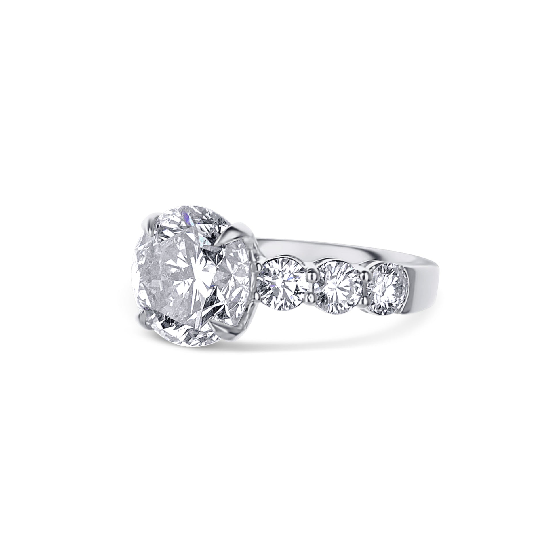 18K White Gold Stunning Round Diamond Engagement Ring