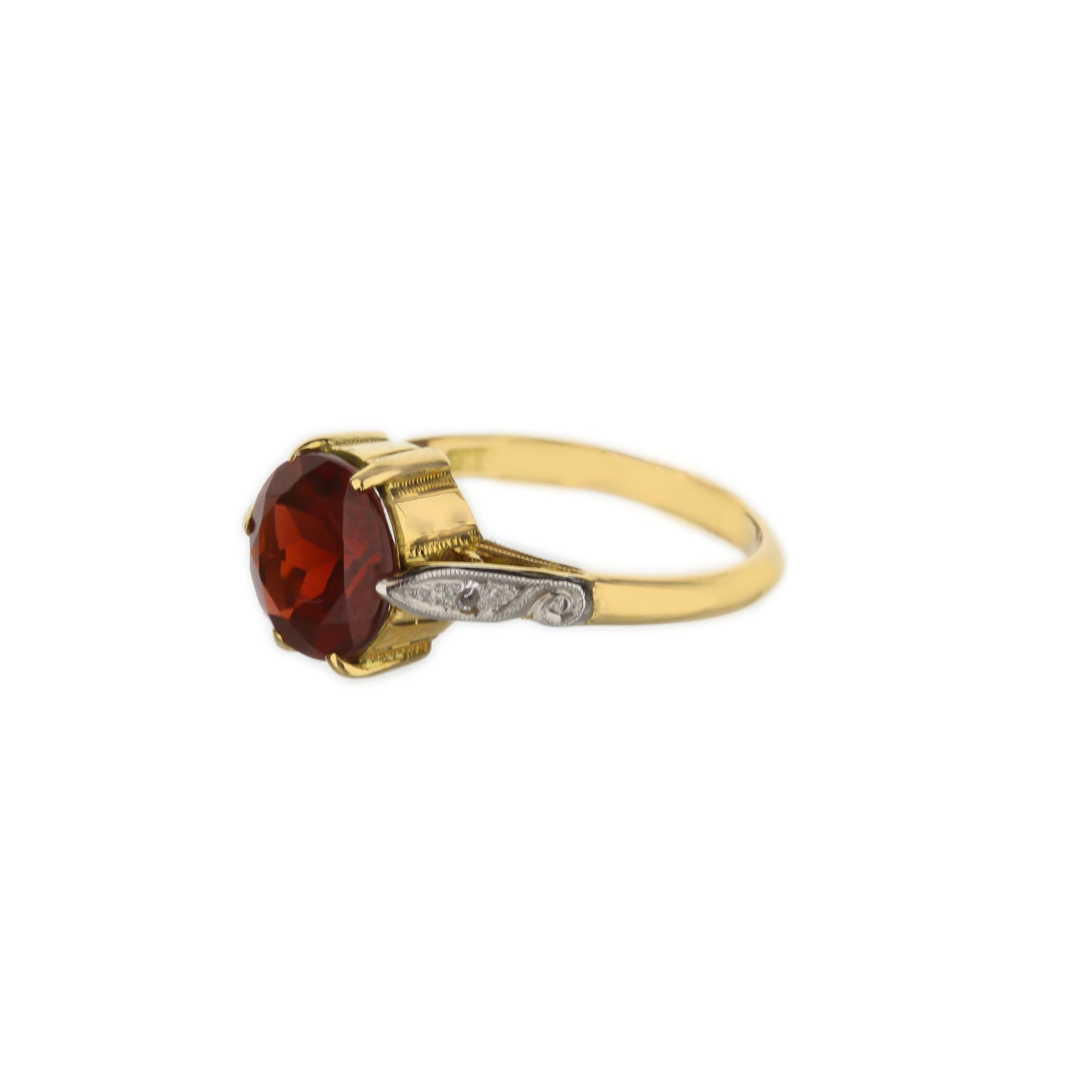 18K Yellow Gold Garnet Single Cut Ring