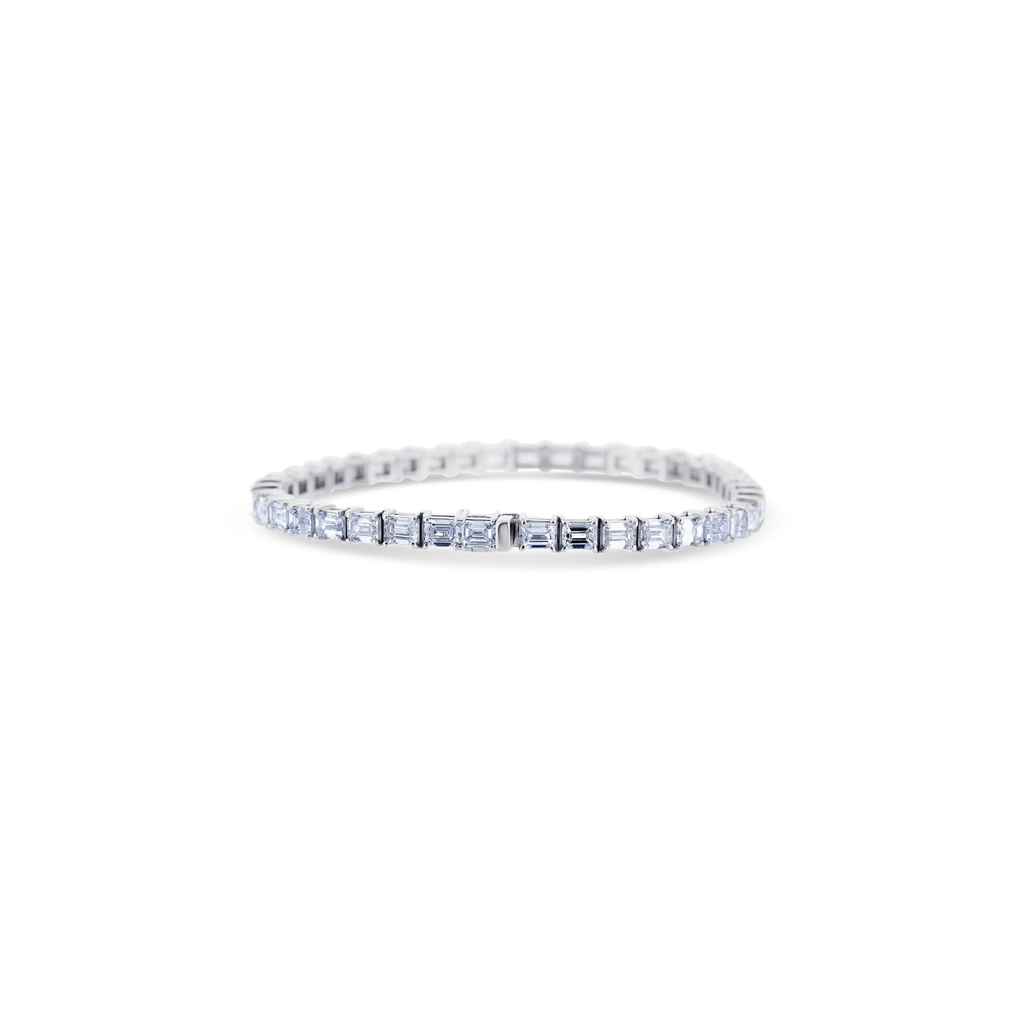 18K White Gold Emerald Cut Diamond Bracelet