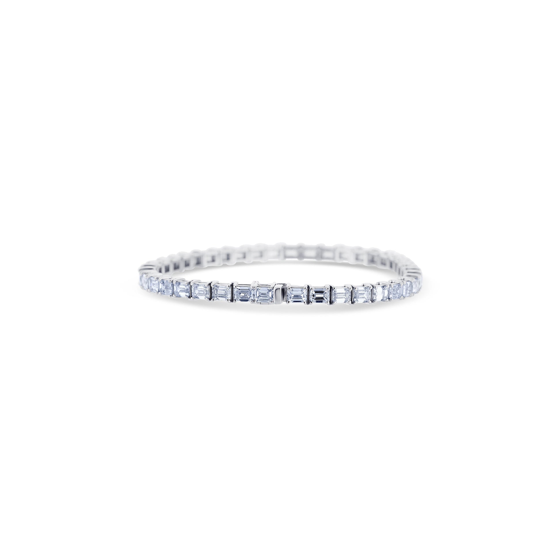 18K White Gold Emerald Cut Diamond Bracelet