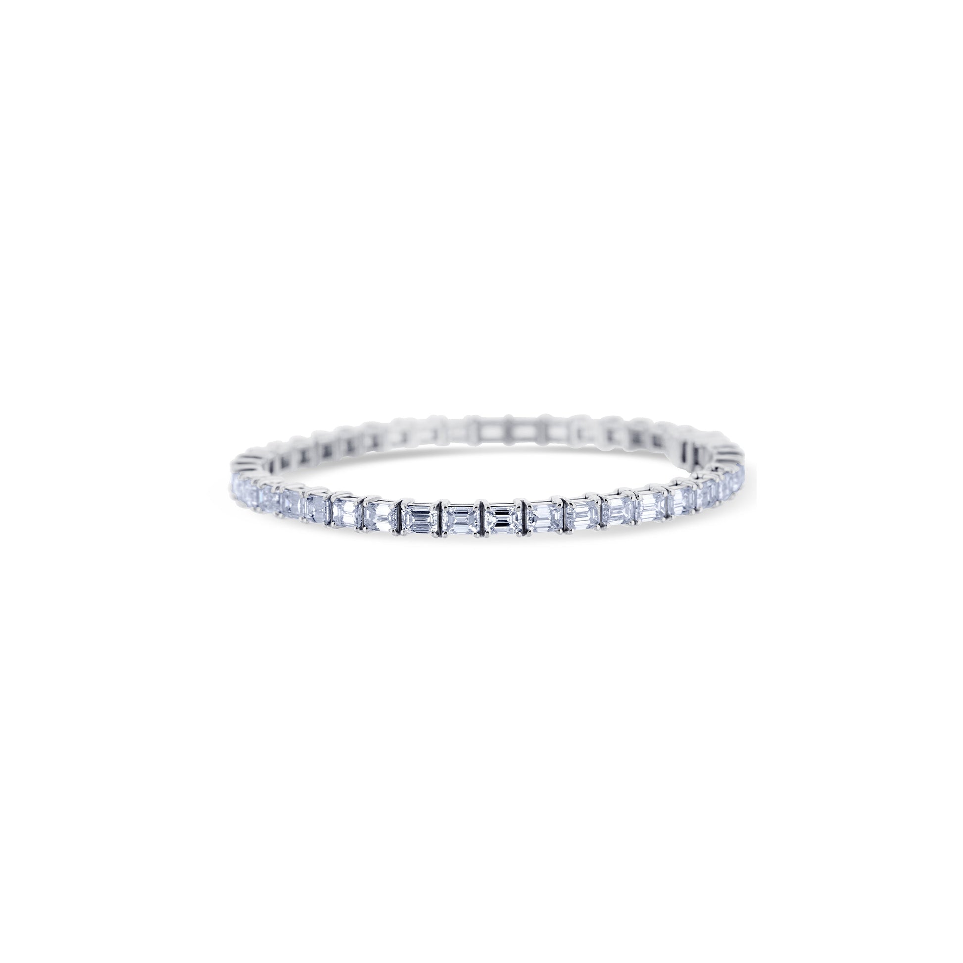 18K White Gold Emerald Cut Diamond Bracelet