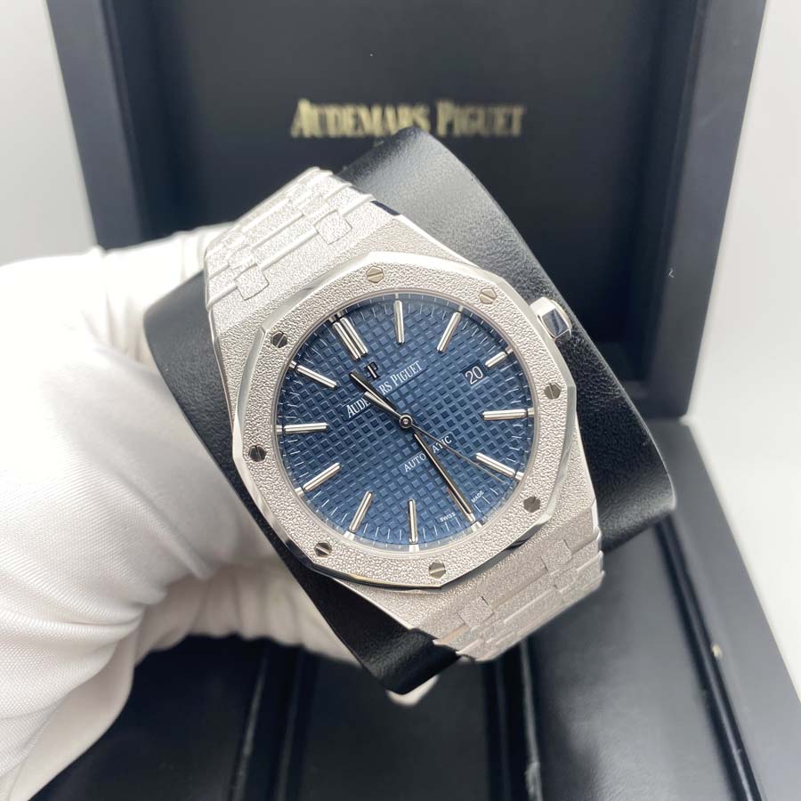 Audemars Piguet Limited Edition Royal Oak Frosted 41mm 15410BC Blue Dial Pre-Owned