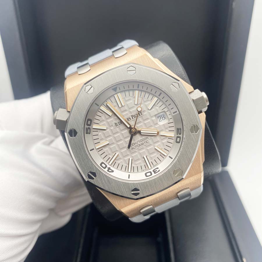 Audemars Piguet Limited Edition Japan Royal Oak Offshore Diver 15711IO 42mm Grey Dial Pre-Owned