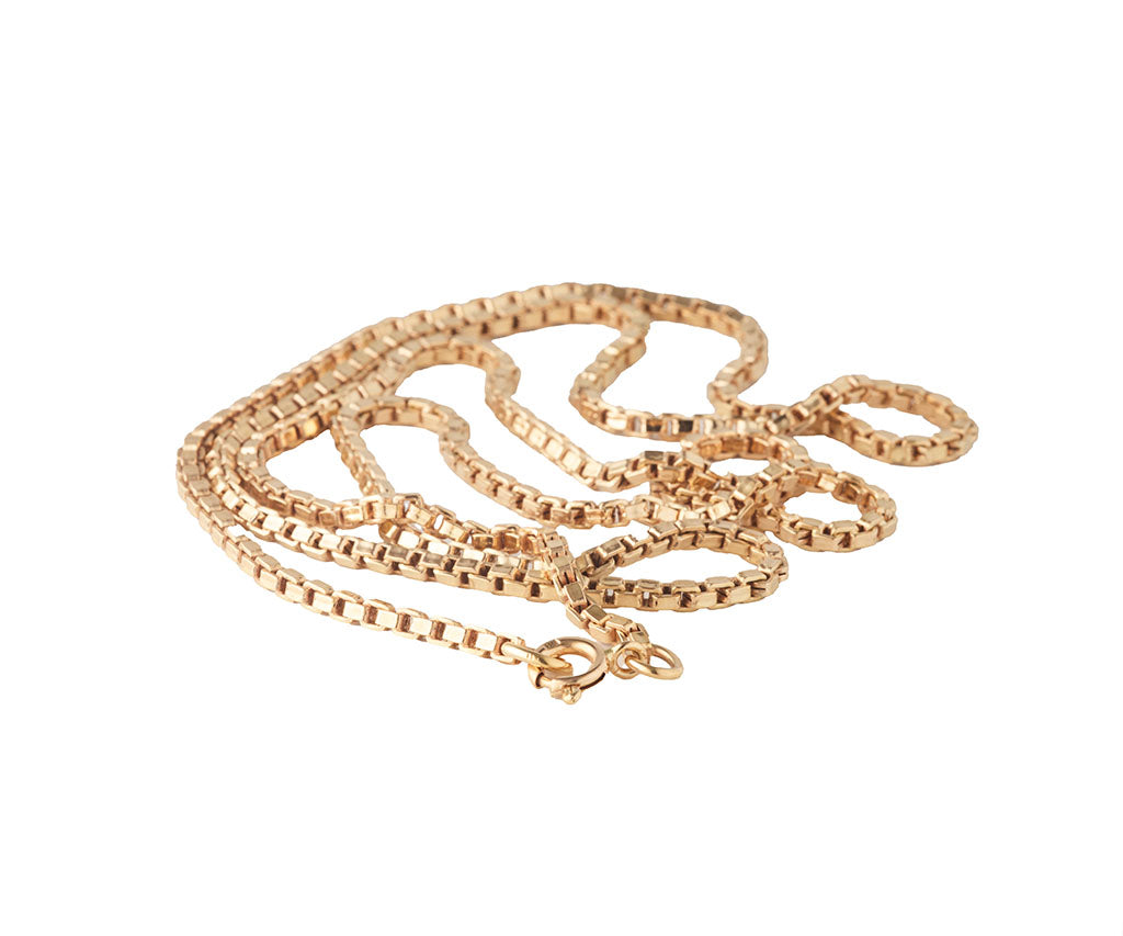 2.50MM Polished Box Link Chain Necklace in 18K