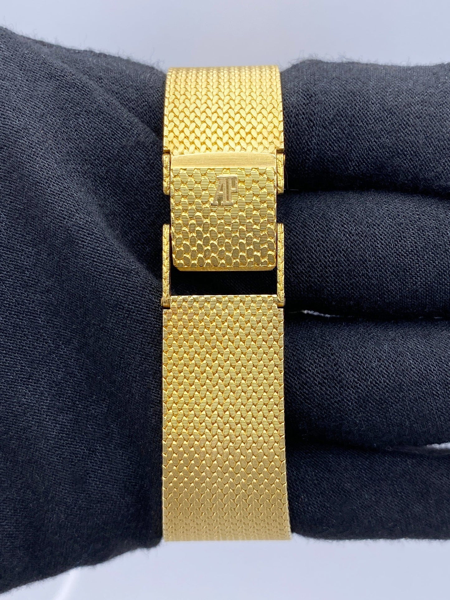 Audemars Piguet 812 18K Yellow Gold Watch