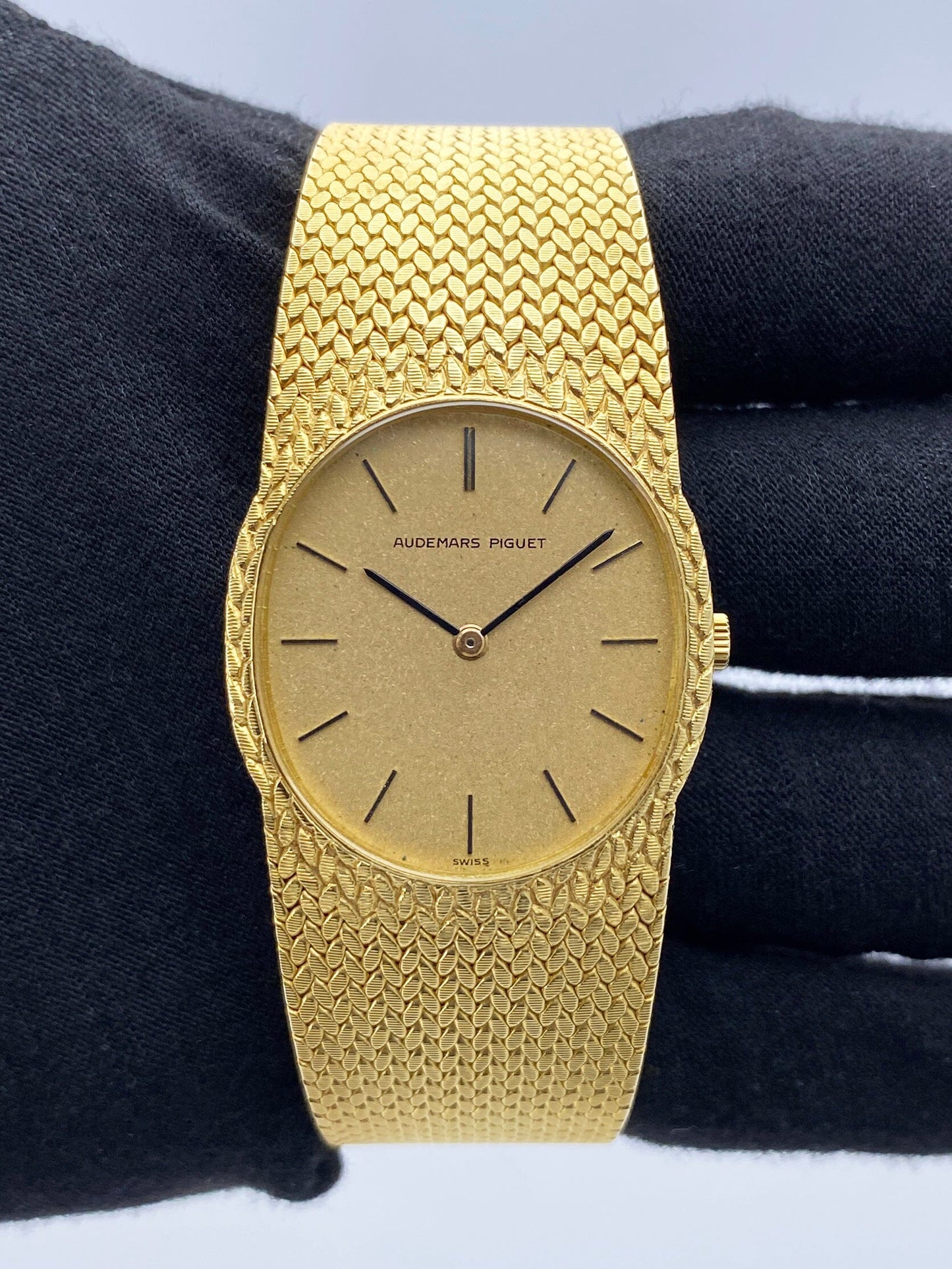 Audemars Piguet 812 18K Yellow Gold Watch