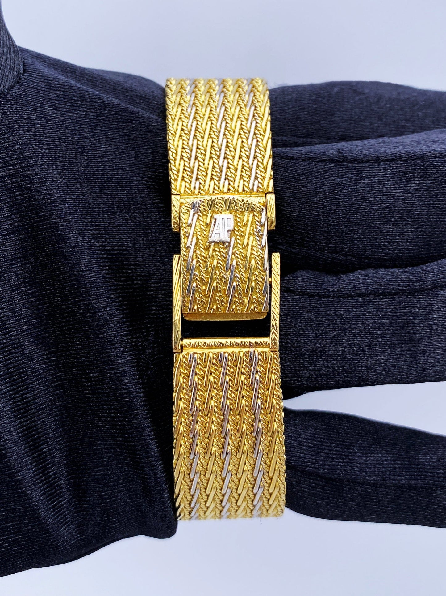 Audemars Piguet Jade Dial 18K Yellow Gold Ladies Watch