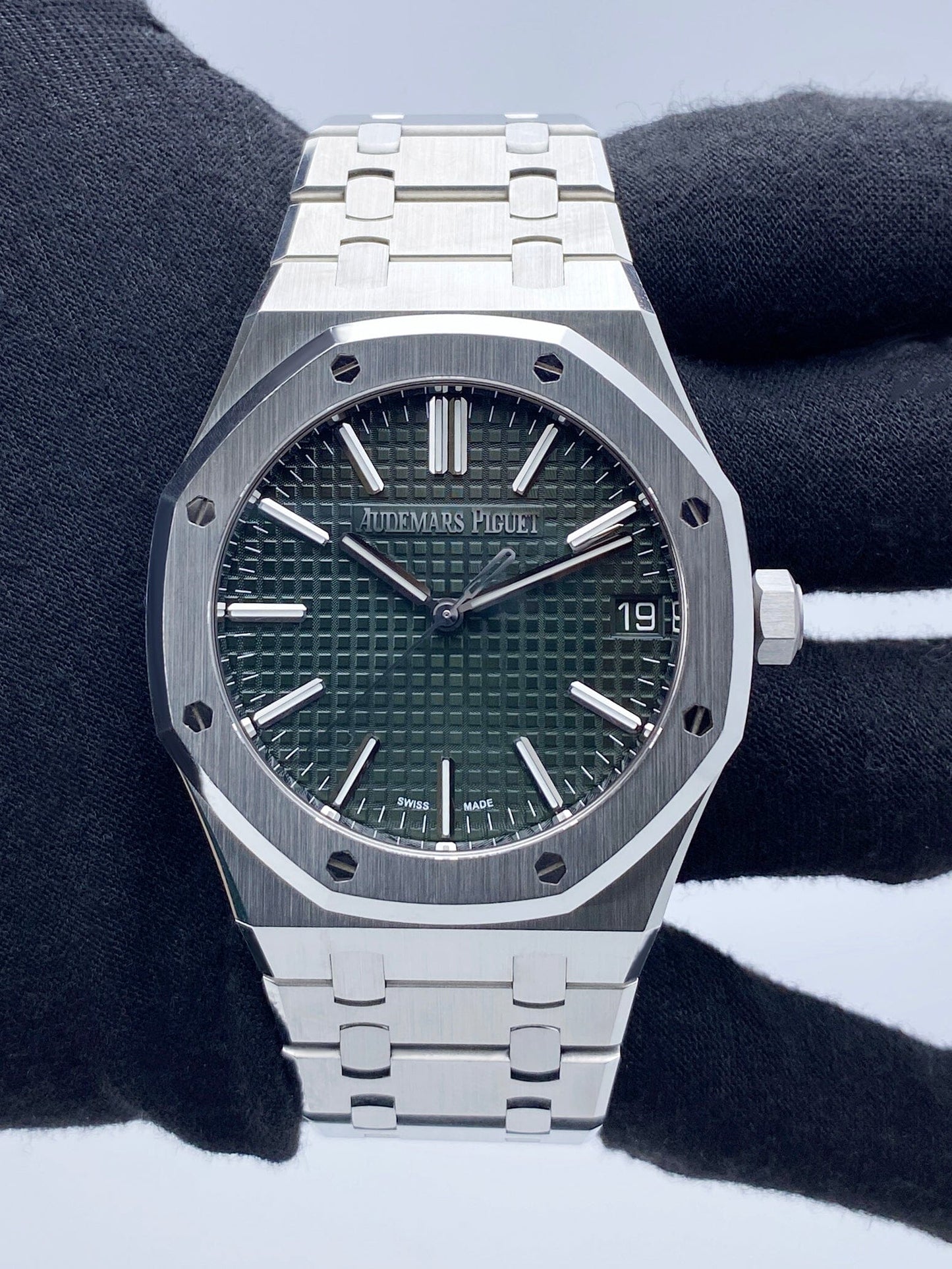 Audemars Piguet Royal Oak 15510T Green Dial Mens Watch Box Papers