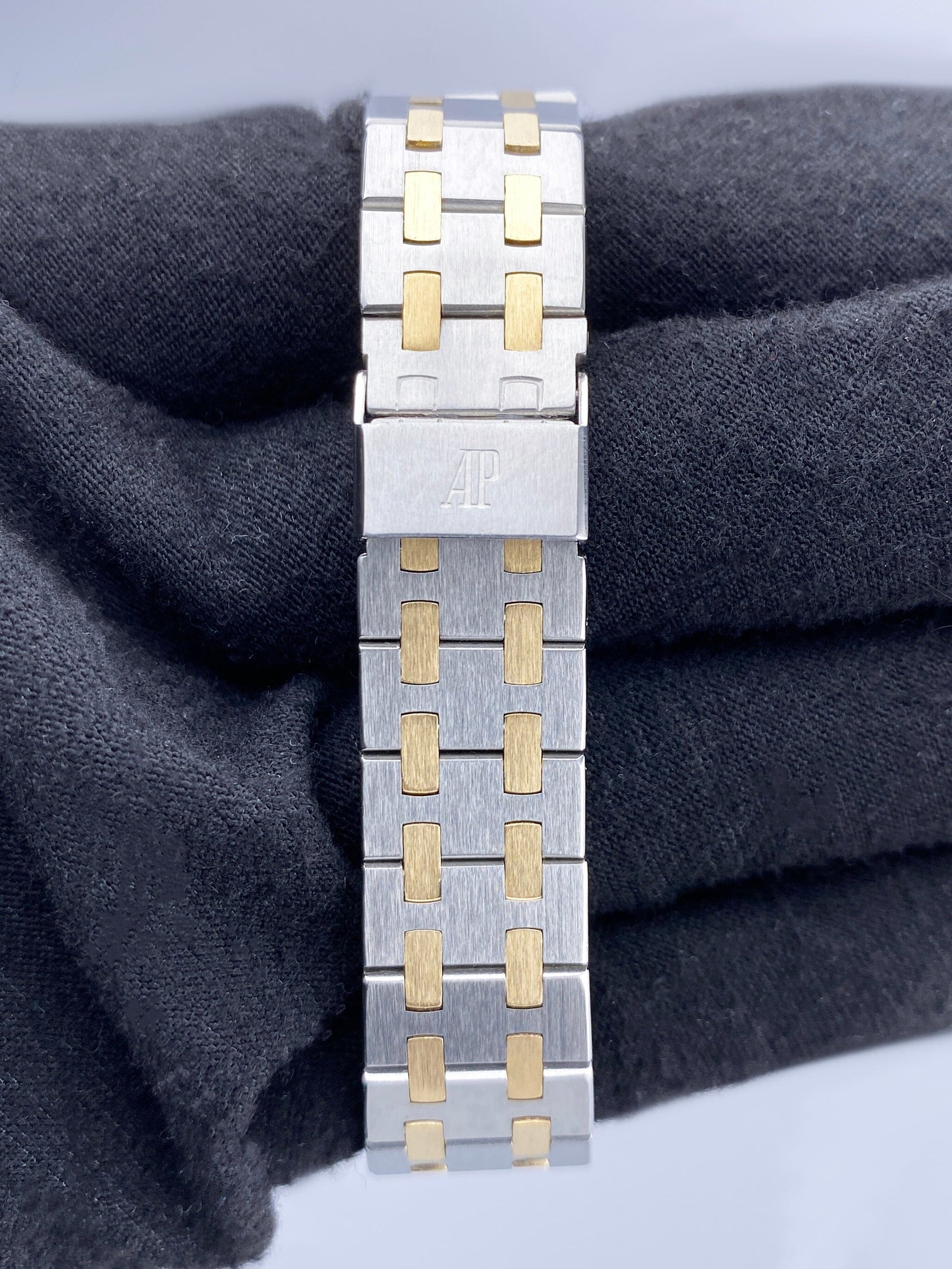 Audemars Piguet Royal Oak 18K Yellow Gold Steel Ladies Watch