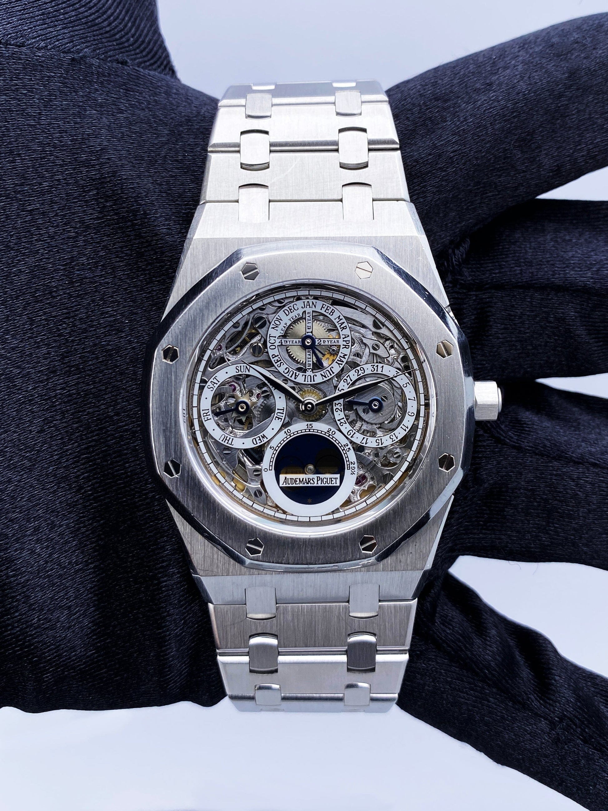 Audemars Piguet Royal Oak 25829ST Perpetual Calendar Mens Watch Box Papers