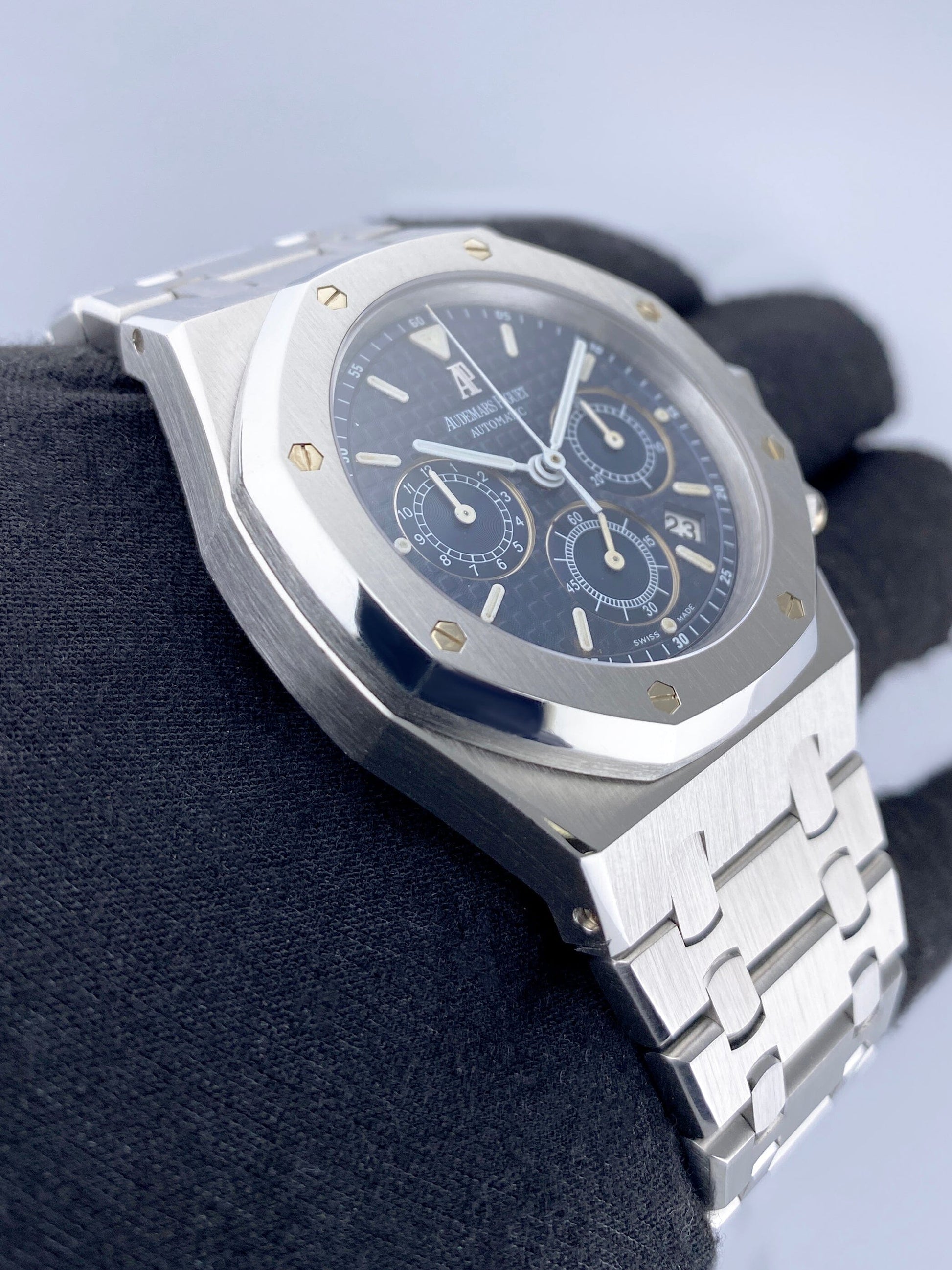 Audemars Piguet Royal Oak 25860ST Blue Dial Mens Watch