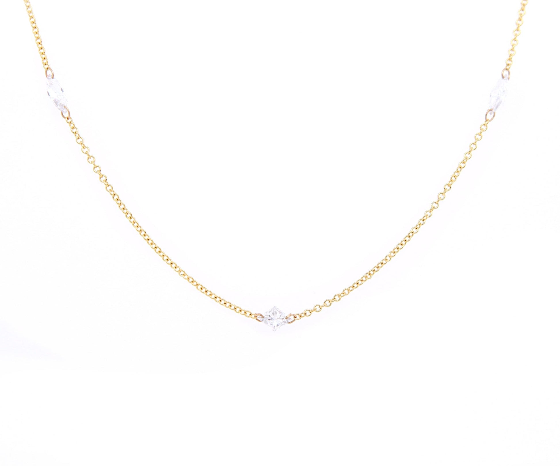 0.90ctw Mixed Cut Diamond Floating Station Necklace in 18K