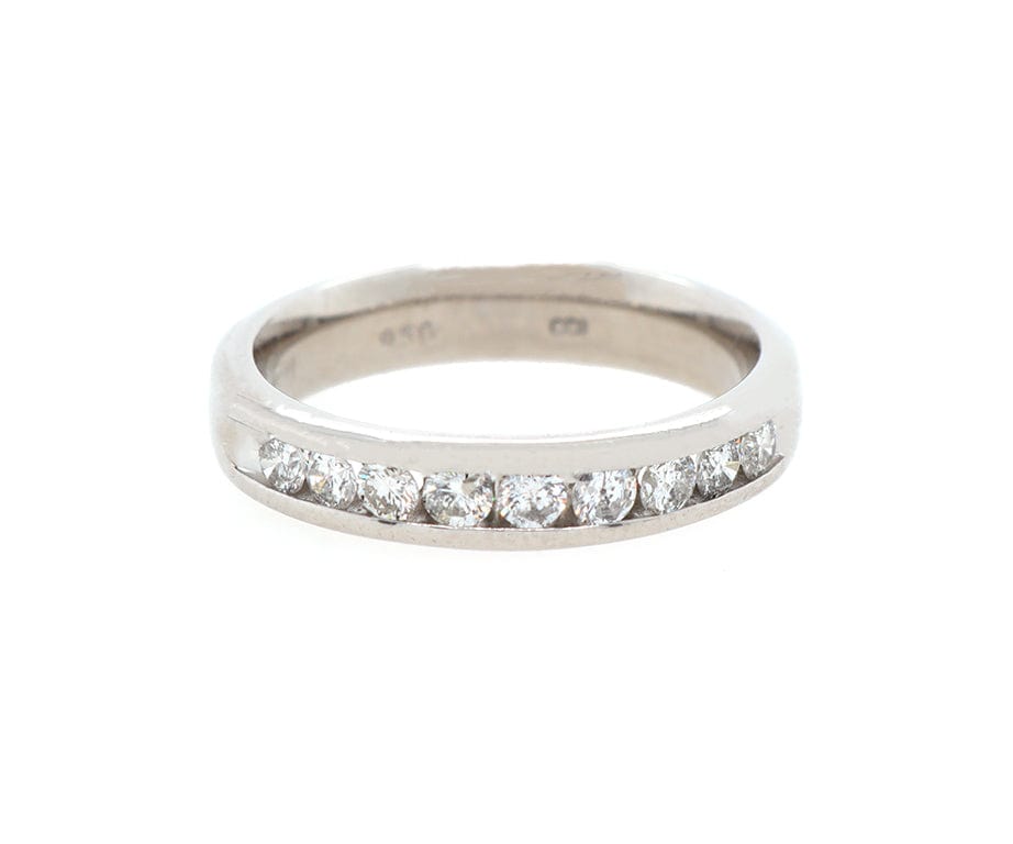 0.25ctw Diamond Channel Set Wedding Band Ring in Platinum