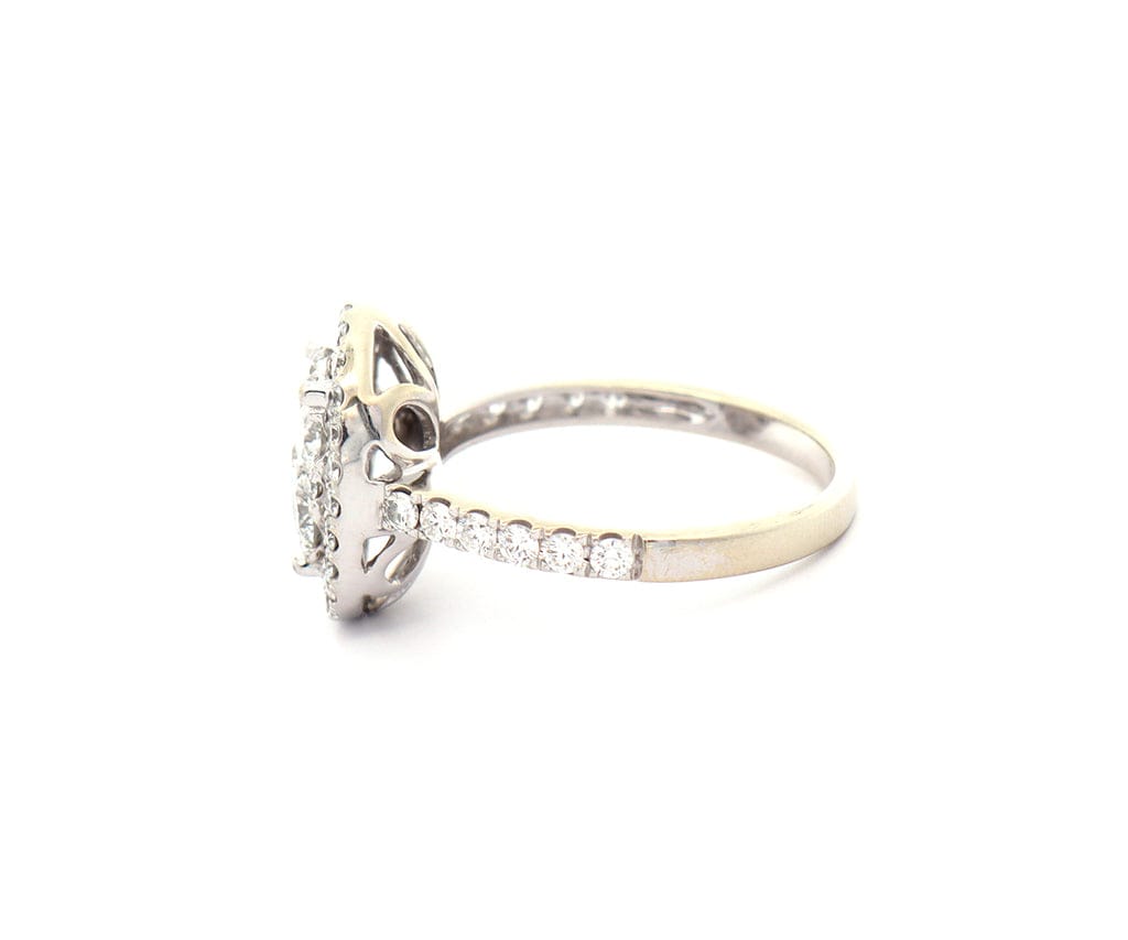 1.50ctw Round Diamond Cluster Oval Frame Ring in 14K